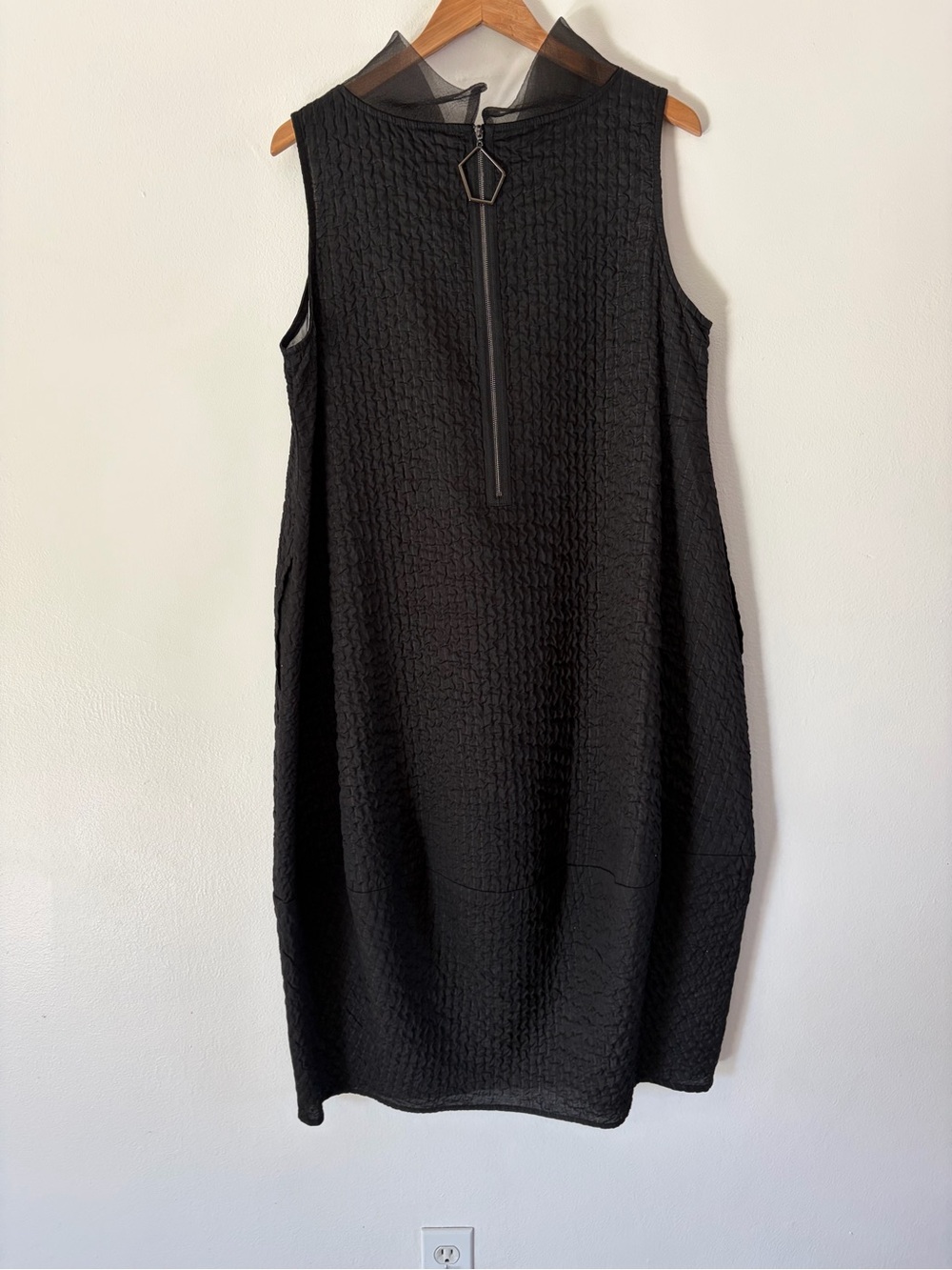 IC Collection Black Organza Stand Collar Sleeveless Balloon Dress Size Large - Picture 7 of 13